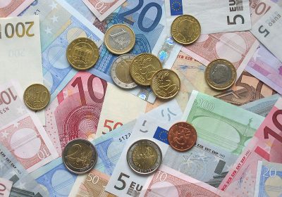 Euro_coins_and_banknotes