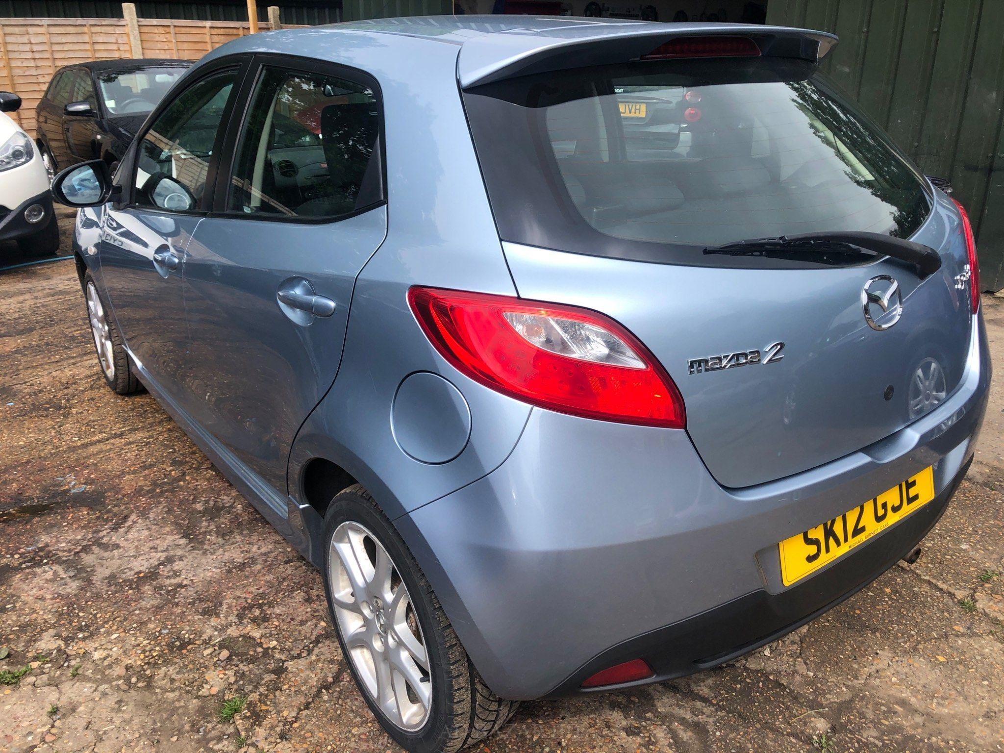 Mazda Mazda2 SPORT 5-Door 2012