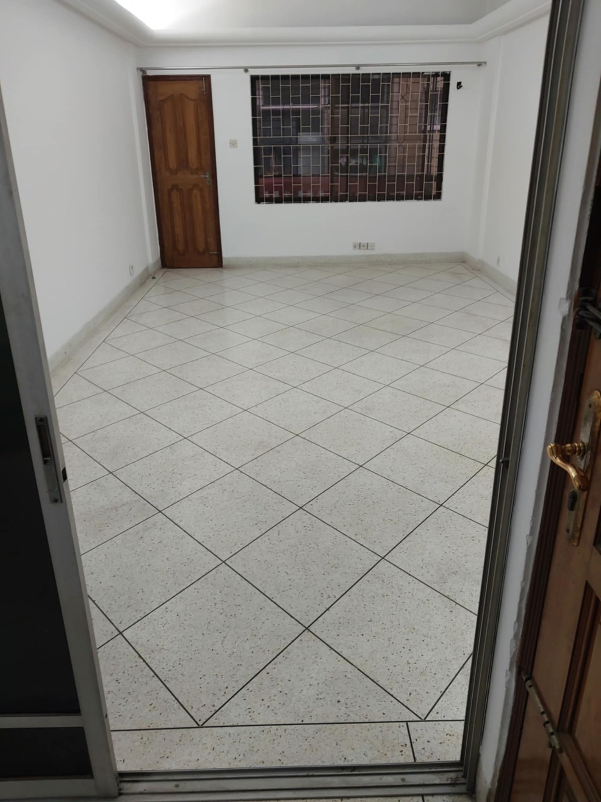 Commercial Office for Rent in Dhanmondi – Prime Lo