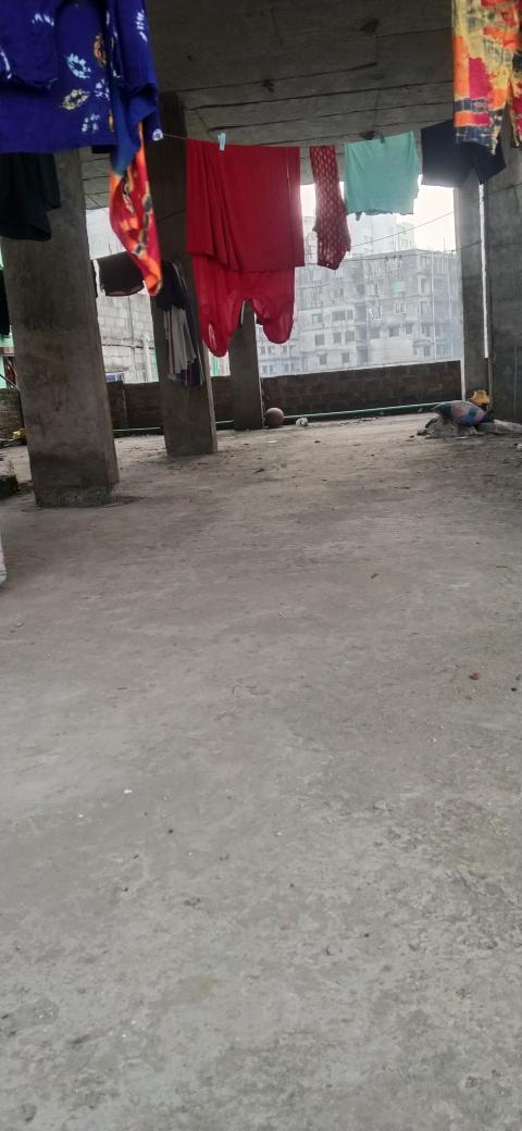 ৬ষ্ঠ তলায় ১৬০০ বর্গফুটের ১টি ফ্ল্যাট জরুরী বিক্রয়